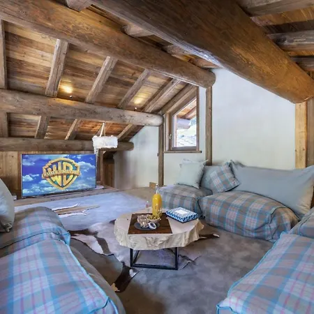 Luxury Chalet In *